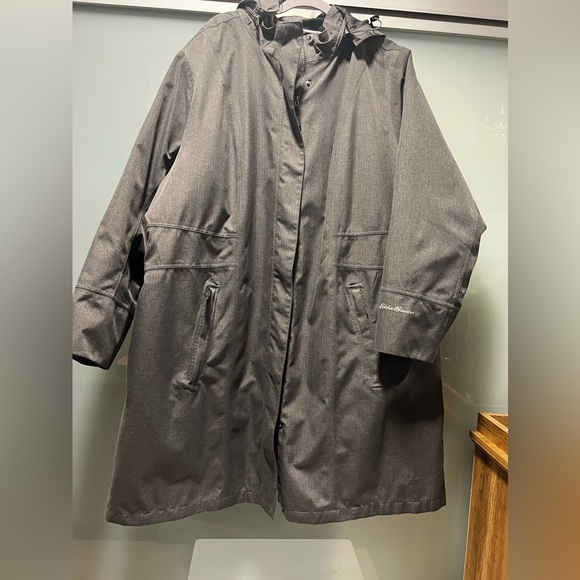 Eddie Bauer Girl on the Go gray coat with detachable hood and lining. Size 3XL - Picture 2 of 15